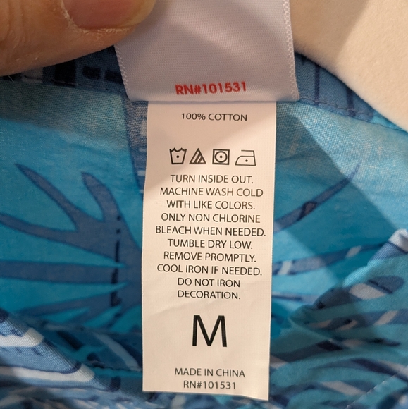 NWOT Marvel Captain America Shirt - Picture 8 of 8